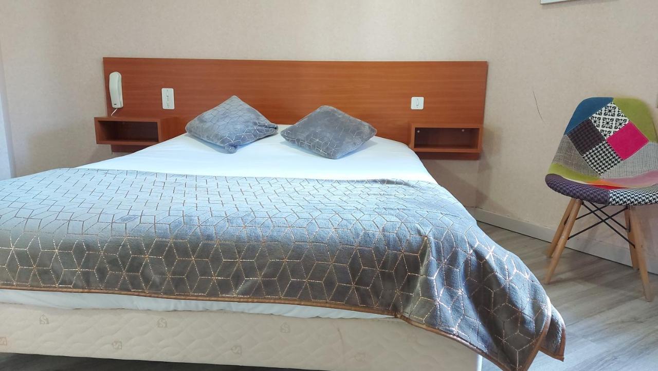Logis Hotel Vannes Nord Le Clos Des Hortensias Locqueltas Bagian luar foto